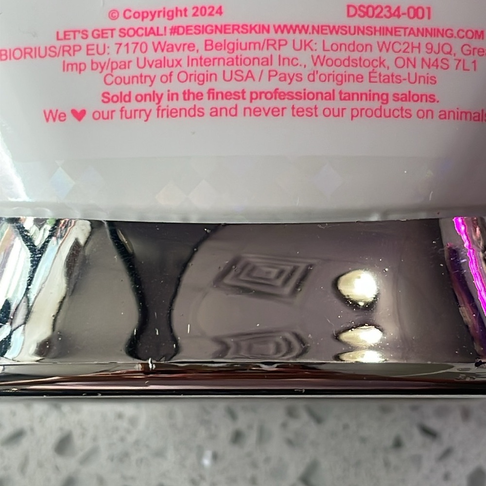 Designer Skin Fever Suncare Lotion - Silver and Pink - Picture 4 of 4